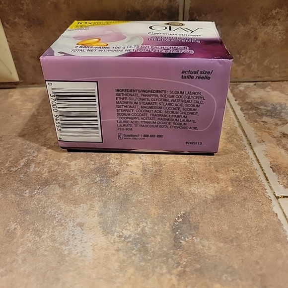 Olay age defying soap - Picture 3 of 4